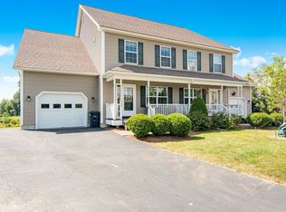 43 Ketcham Dr, Essex Junction, VT 05452