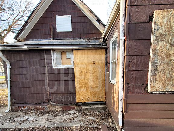 3rd image of 1419 E North St