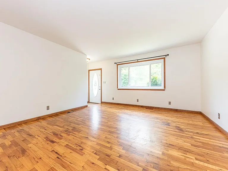 603 Manor Dr — Photo 17