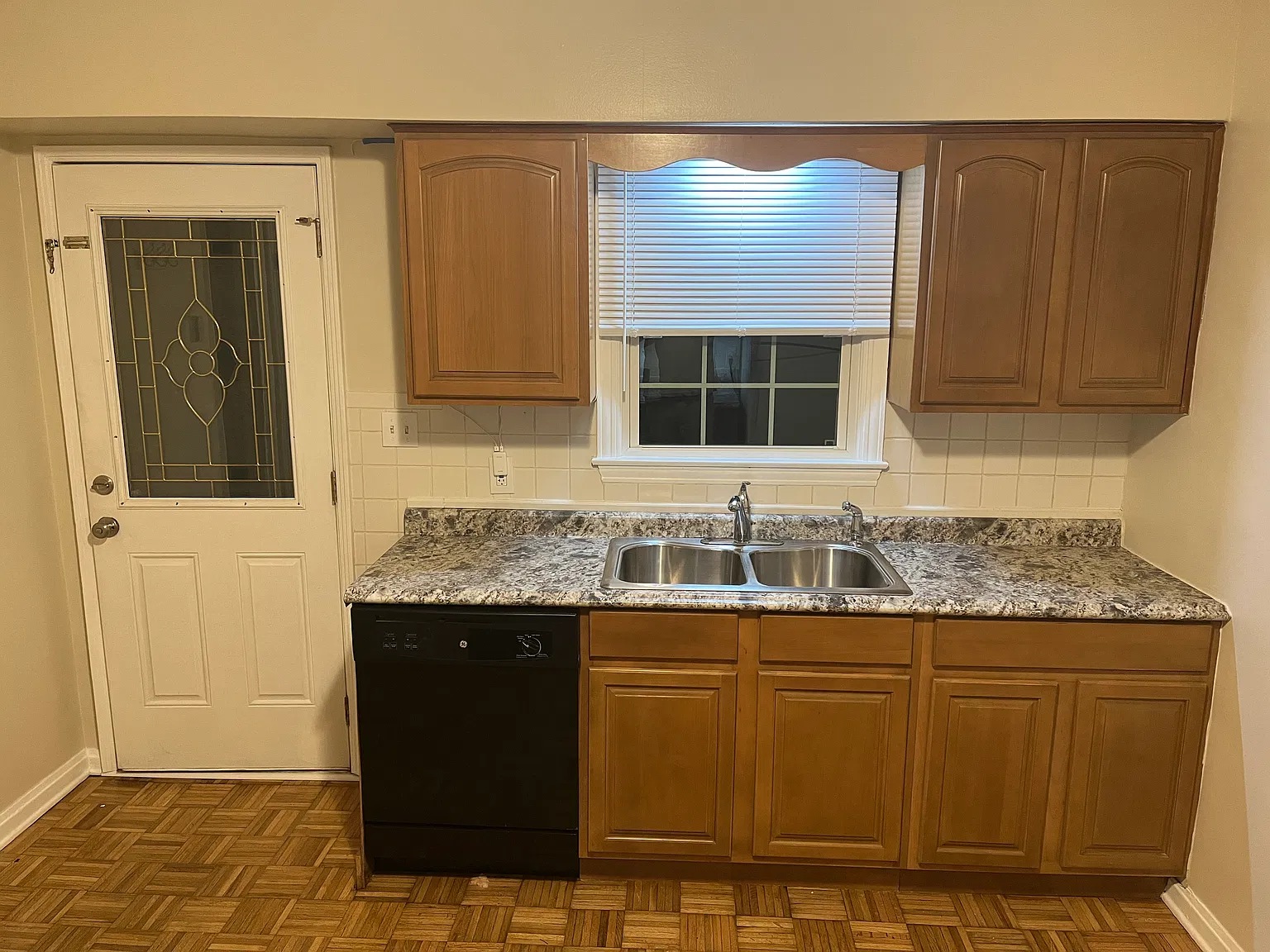 3 bed, 1156 sqft, $1,500 — Photo 2