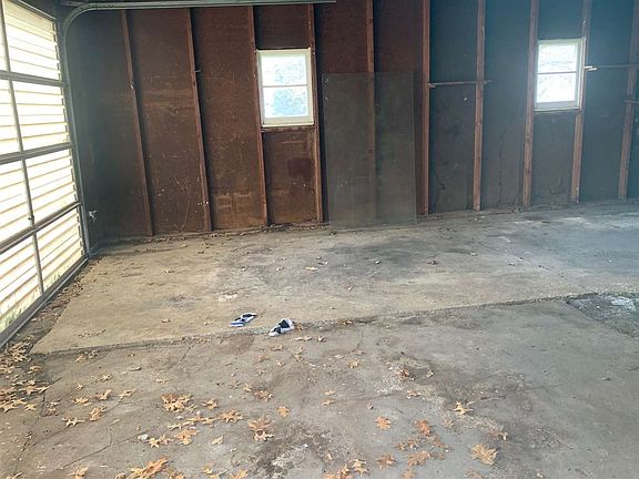 4th image of 410 4th Ave SE