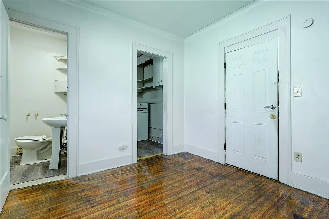1 bed, 1.0 bath, 400 sqft, $1,000 — Photo 2