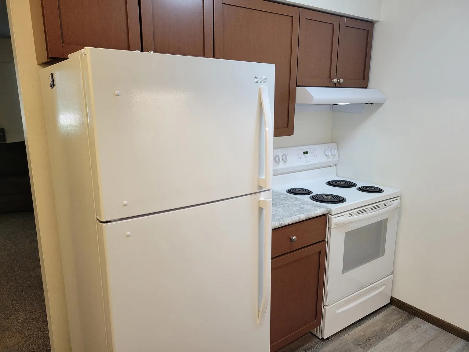 2 bed, 1.0 bath, $900 — Photo 4