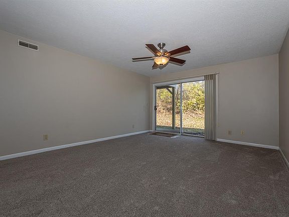 4th image of 2280 Edenderry Dr Unit 103