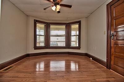 2nd image of 1603 Washburn St #1