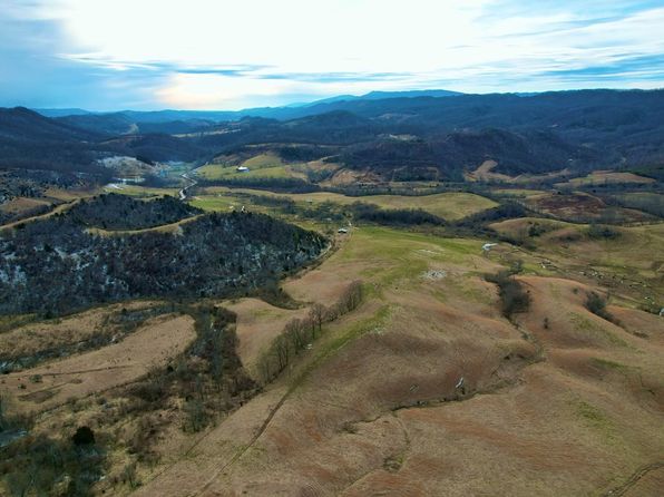 7267 Blue Grass Trl, Saltville, VA 24370