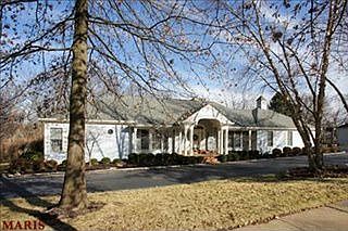 5th image of 324 Cabin Grove Ln