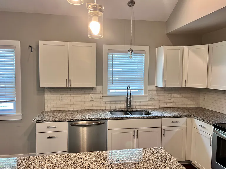 115 Becker Ave — Photo 7