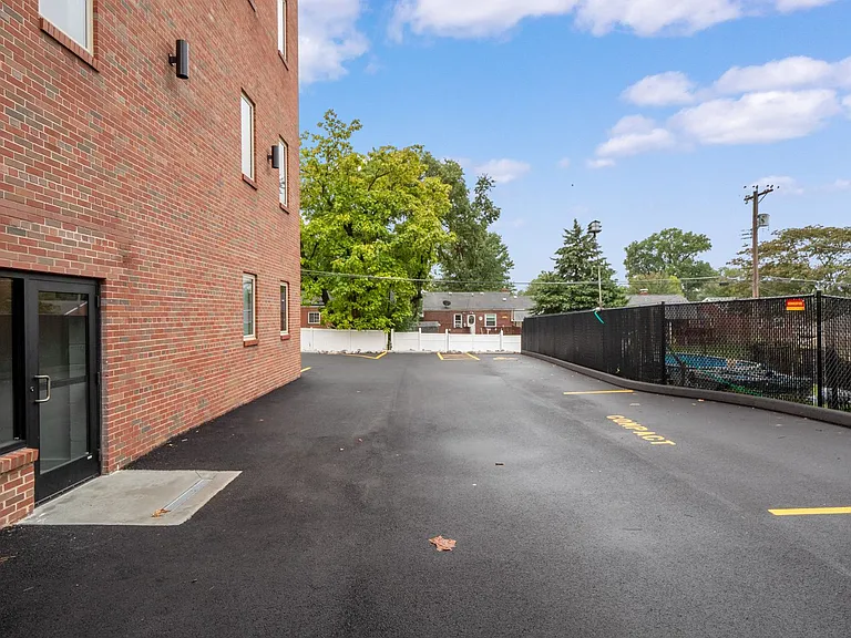 6942 Lansdowne Ave #2 — Photo 20