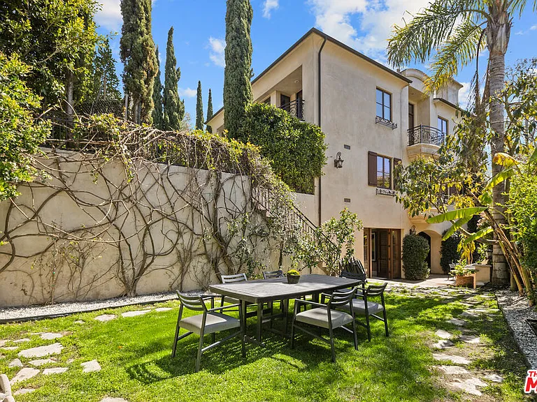 587 Entrada Dr — Photo 29