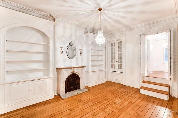 Rented by Hecht Group | media 8