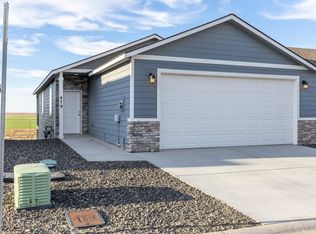 479 Bedrock Loop, West Richland, WA 99353