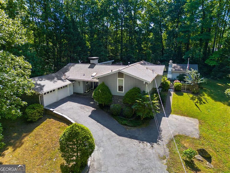 1st image of 3565 Highland Dr