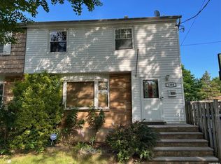 1304 S Railroad Ave, Staten Island, NY 10306