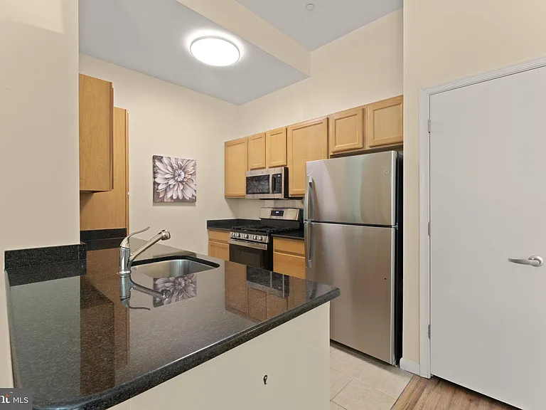 355 I St SW #S104 — Photo 5