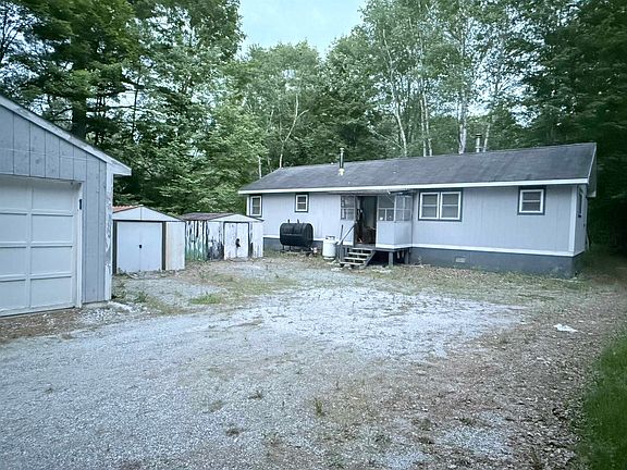 3rd image of 162 Channel Road