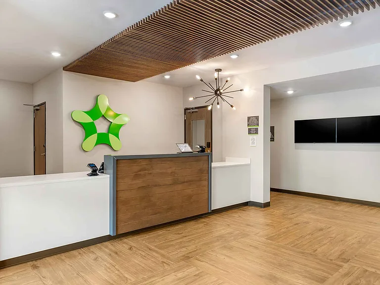 Lobby and Guest Check-in