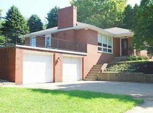 208 Sunset Dr, Beaver Falls, PA 15010