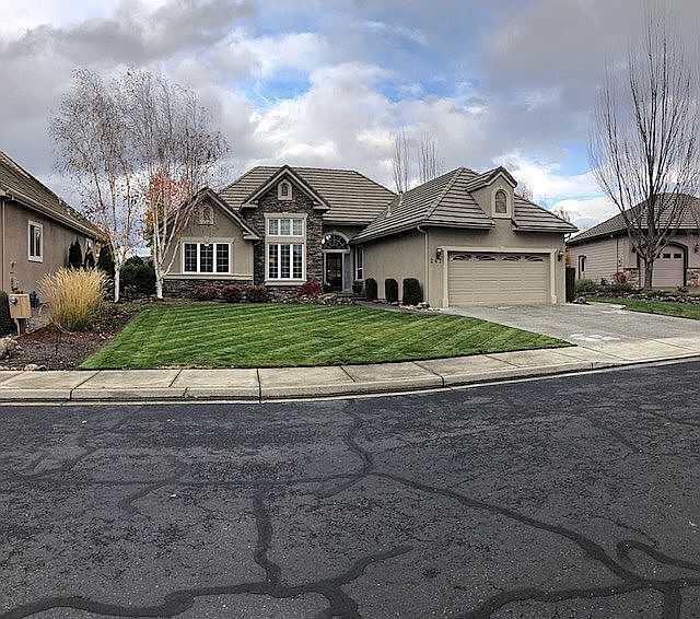 1st image of 247 Pine Lake Dr