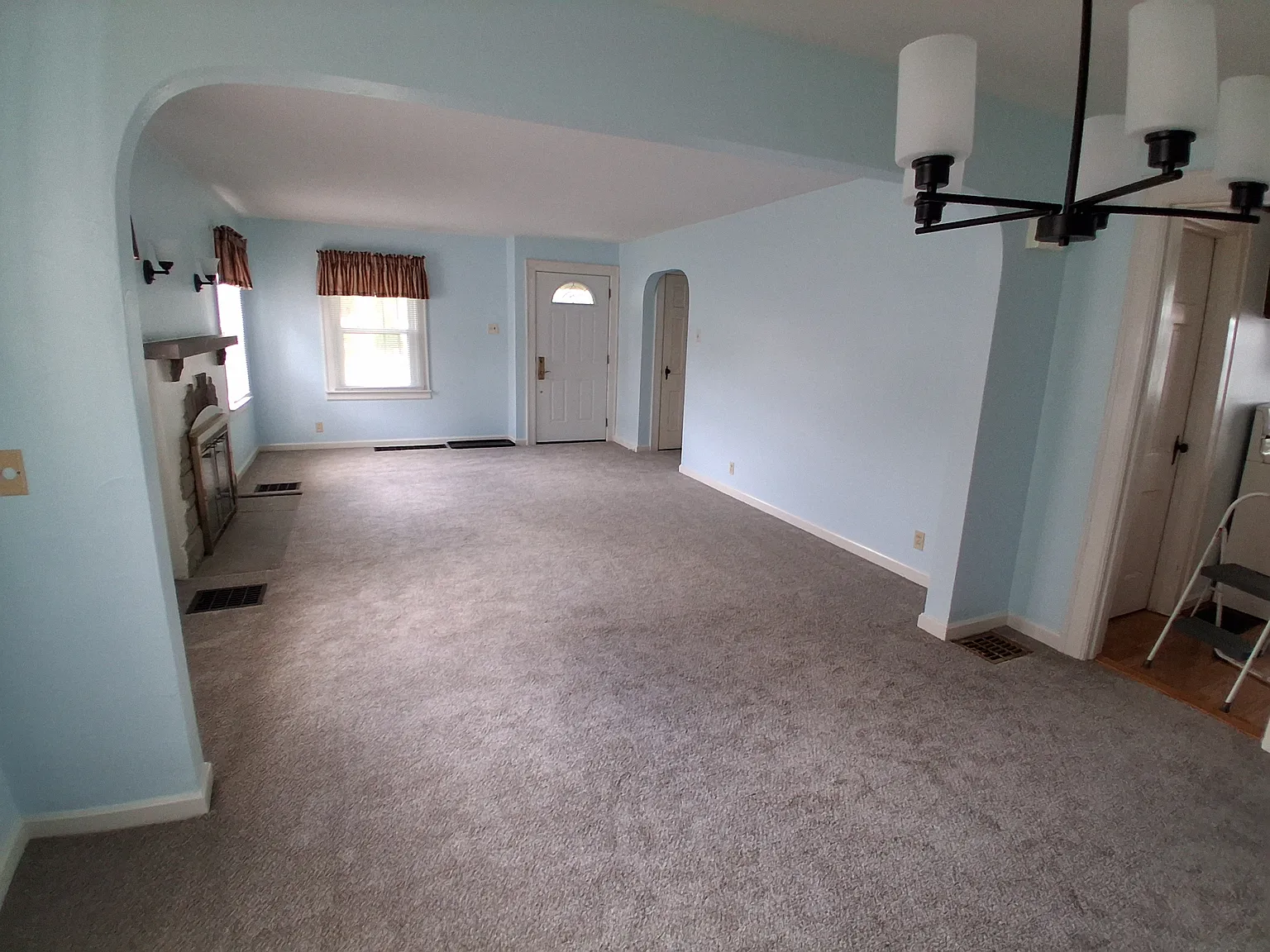 3 bed, 1617 sqft, $1,400 — Photo 4