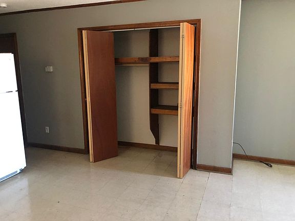 2nd image of 730 Hollier St APT 2