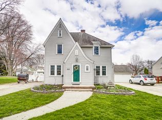 415 Bellhaven Dr, Oregon, OH 43616