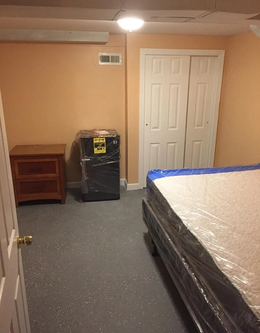 1 bed, $900 — Photo 1