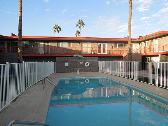 3rd image of 1102 E Maryland Ave APT 12A