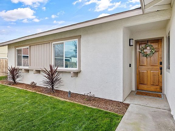 4th image of 887 Linda Lee Cir