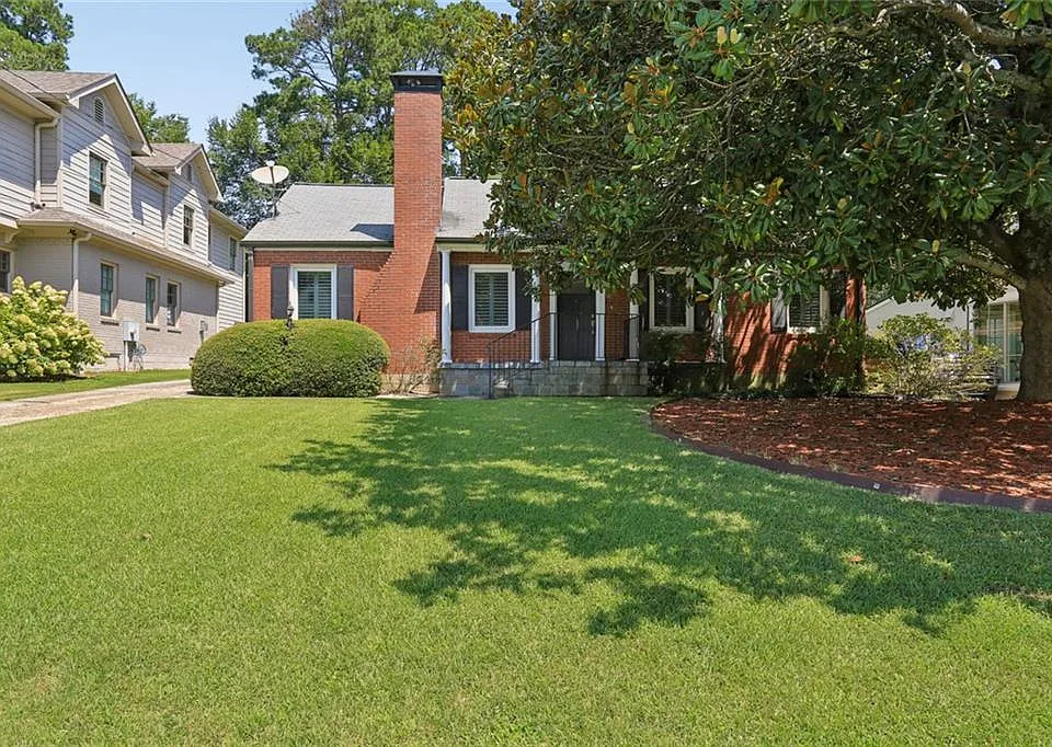 266 Midvale Dr NE