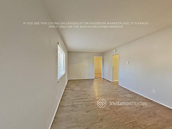 3rd image of 1570 Oak Pl