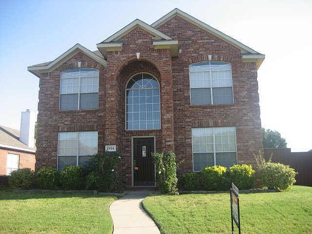 1st image of 2704 Fallcreek Dr