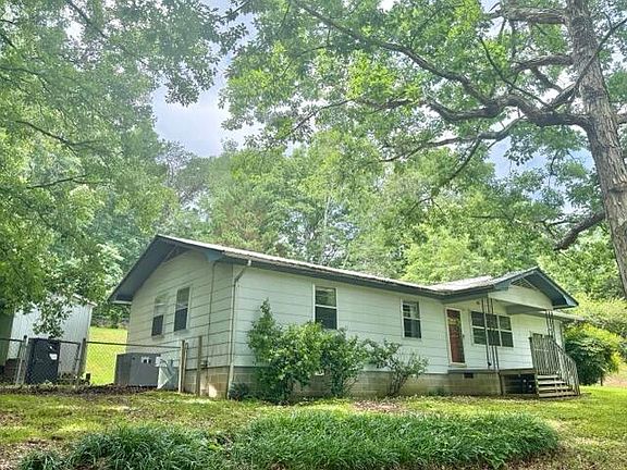 3rd image of 697 Newt Johnson Rd