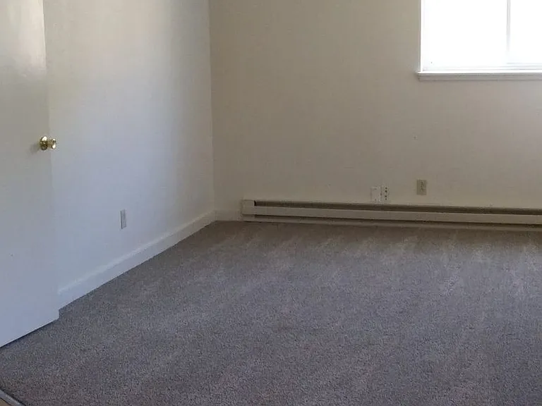 222 Jefferson St — Photo 2