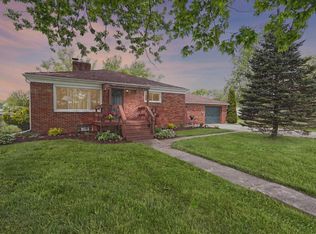 30 Connecticut Ave, Marysville, MI 48040