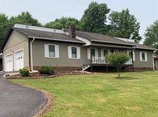 482 Copeland School Rd, Dobson, NC 27017