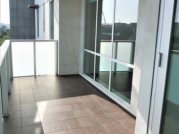 3rd image of 525 Santa Monica Blvd APT 308