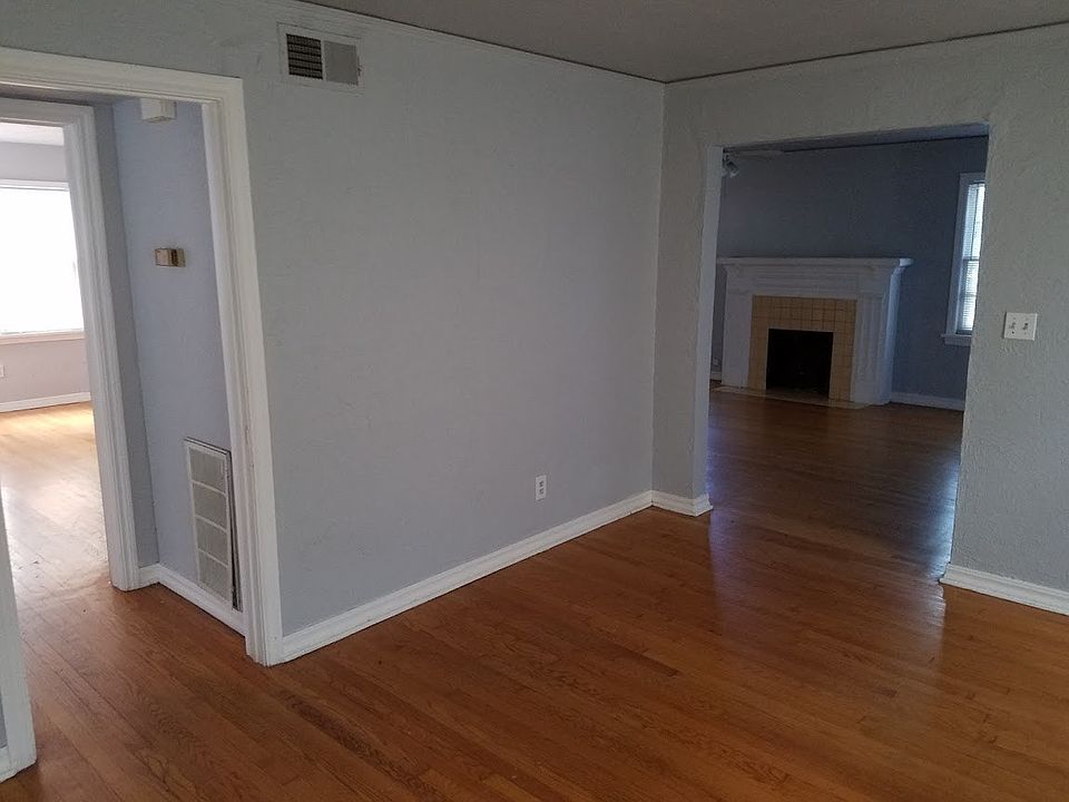 2nd image of 3734 N Shartel Ave