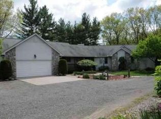 8760 Portage Lake Rd, Munith, MI 49259