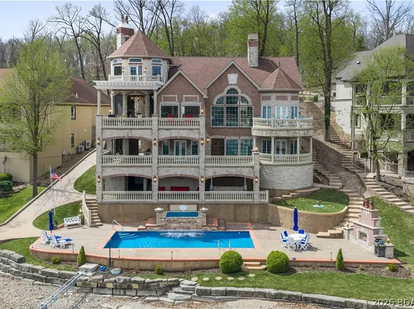 369 Lake Dr, Sunrise Beach, MO 65079