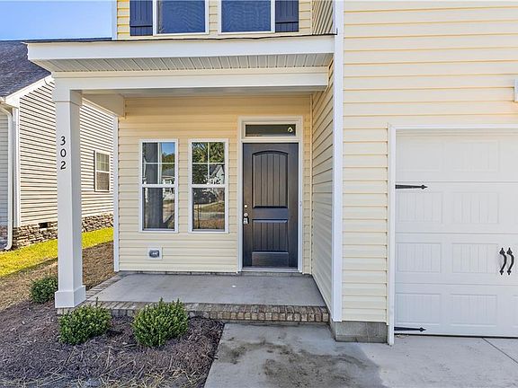 4th image of 302 Gale Ave