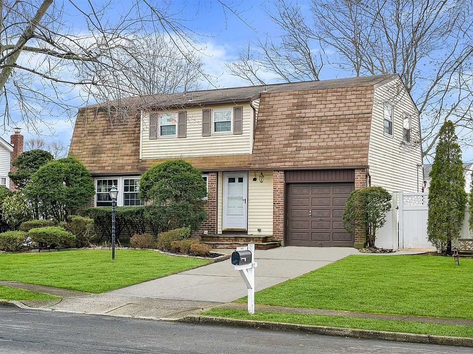1st image of 52 Lebrun St