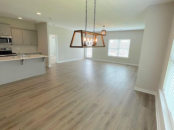 3rd image of 9030 Ivanhoe Dr