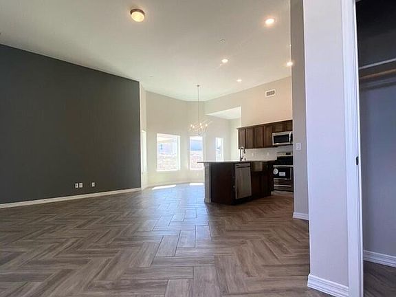 3rd image of 222 Lydia St