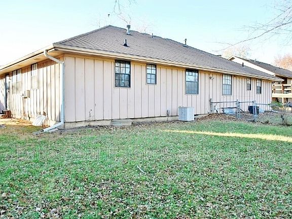 2nd image of 5823 Kentucky Ave