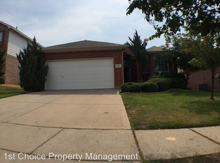 5012 Bedfordshire Dr, Fort Worth, TX 76135