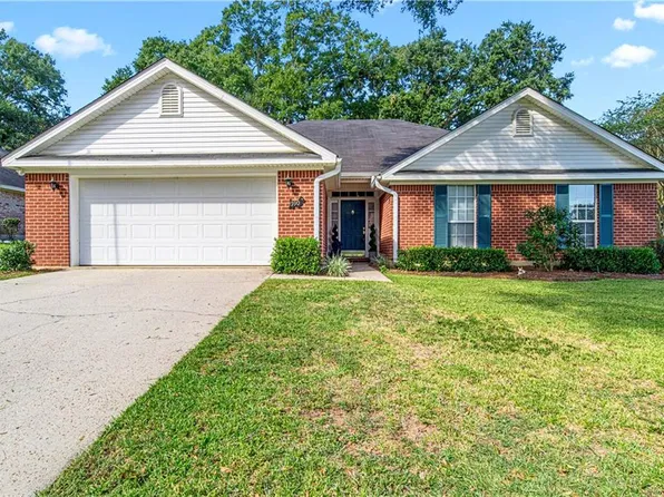 590 Lakeview Woods Dr, Mobile, AL 36695
