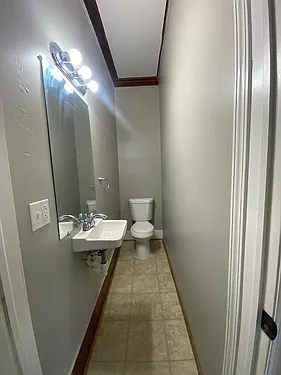 931 Franklin St — Photo 10