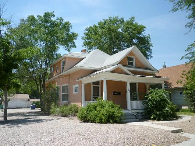 1631 Claremont Ave — Photo 1