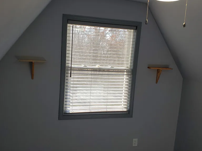 1410 W Wauconda Rd — Photo 9